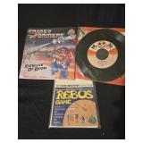 Lot of 2 vinyl and 1 view master