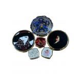 Group of vintage mirror compacts