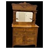 Antique oak chest of drawers