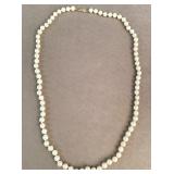 Vintage hand-knotted cultured pearl necklace