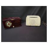 2 vintage radios Crosley model 58TL and General