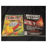 Lot of 2 vintage 1989 comic and sesame Street