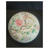 Chinese hand painted large porcelain covered bowl