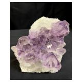 Amethyst quartz specimen