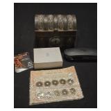 Lot of 4 collectibles