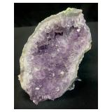 Amethyst quartz specimen