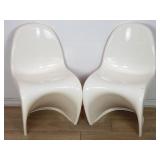 Pair of Verner Panton plastic stackable chairs