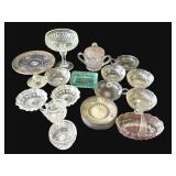 Lot of vintage glass items