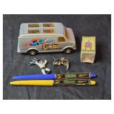 Lot of 6 super hero collectibles