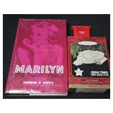 Lot of 3 collectibles Star Trek, Marilyn,