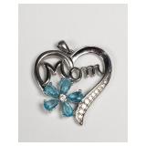 Silver 'Mom' heart pendant