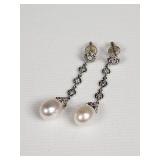14k white gold, diamond, and pearl dangle