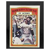 1972 Topps Roberto Clemente In Action
