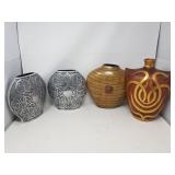 4 decorative vases