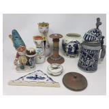 Box of porcelain and ceramic beer stein, trinket