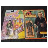 Lot of 2 action figures the Wizard of OZ and