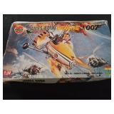 Vintage 1996 James bond autogyro 007 model kit