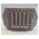 Aluminum and wood decoration