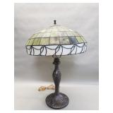 Tiffany style stained glass table lamp