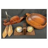 Group of assorted wood decorative items