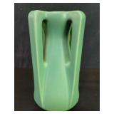Teco 2007 pottery 'four buttress' vase