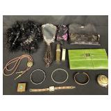 Group of assorted vintage ladies accessories