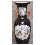 Large Chinese porcelain vase