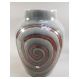 Crackle-glazed porcelain vase