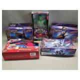 Group of 5 Marvel collectible toys