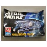AMT ERTL Star Wars Millennium Falcon plastic