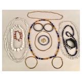 15 items of vintage jewelry