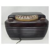 1946 Philco Model 46-420 "Hipo" brown brakelite