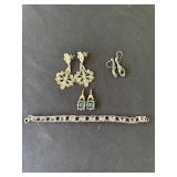 Lot of vintage earrings