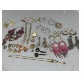 Group of costume jewelry