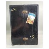 Vintage doll trunk with dolls and accessories