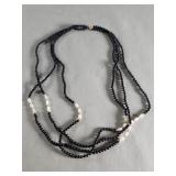 Onyx, pearls and 14k gold necklace