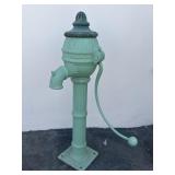 Vintage cast iron 'cow tailï¿½ water pump