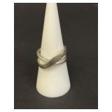 Vintage sterling silver crossover ring