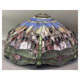 Tiffany-style stained glass dragonfly lamp shade