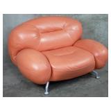 Post modern-style leather lounge chair