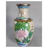 Vintage Chinese cloisonne vase depicting