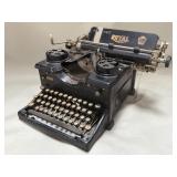 Antique Royal desktop typewriter
