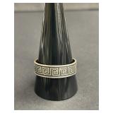 Menï¿½s sterling silver band ring with Greek key