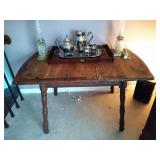 Oak Stenciled Table w leaf 40"l x 30"w x 29"h