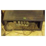 Vintage Tube Radio (As-Is)