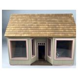 Vintage Large Store with Balcony