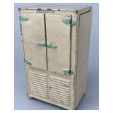 Arcade Frigidaire Refrigerator/Freezer, 1940-46