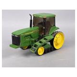 ERTL John Deere 8310T Tracked Tractor Diecast