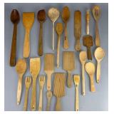 Wooden Kitchen Utensils Collection