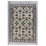 Persian Isfahan Hand-Knotted Wool Rug 3